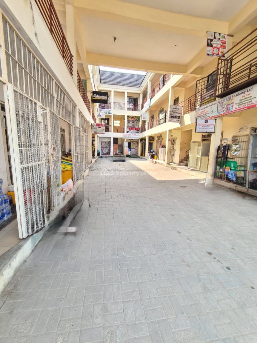 Commercial Shop _ 1st Floor, Lekki County, Ikota, Lekki, Lagos, Plaza / Complex / Mall for Rent