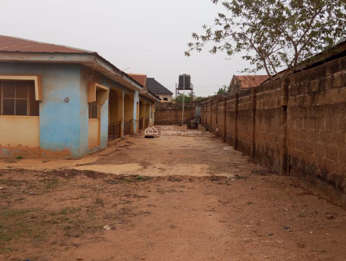 Twin 3 Bedroom Bungalow, Unity Estate, Ologuneru, Ibadan, Oyo, Semi-detached Bungalow for Sale