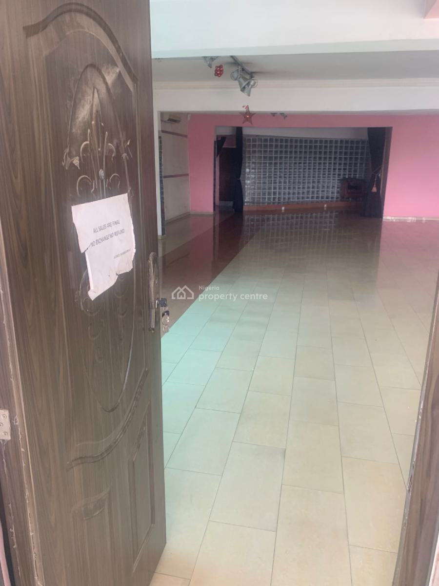 Well Maintained 150 Sqmtr Spacious Office Space, Opebi, Ikeja, Lagos, Office Space for Rent
