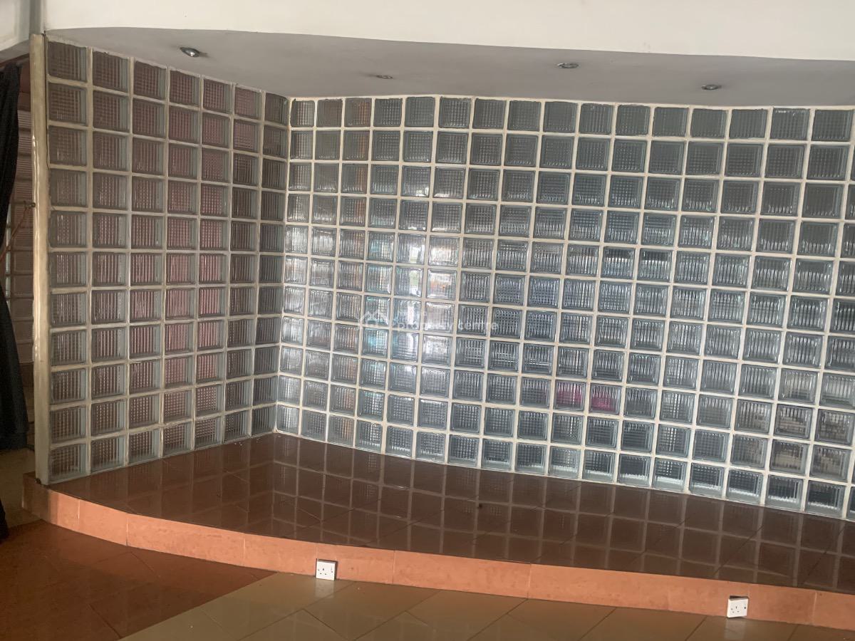 Well Maintained 150 Sqmtr Spacious Office Space, Opebi, Ikeja, Lagos, Office Space for Rent