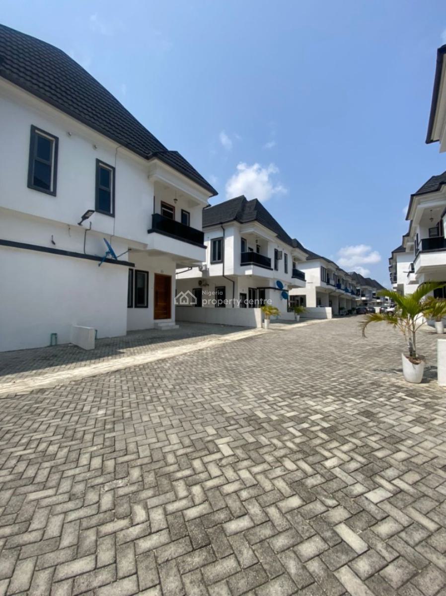 Exclusive 4 Bedrooms Semi Detached Duplex with Bq, Vgc, Lekki, Lagos, Semi-detached Duplex for Rent