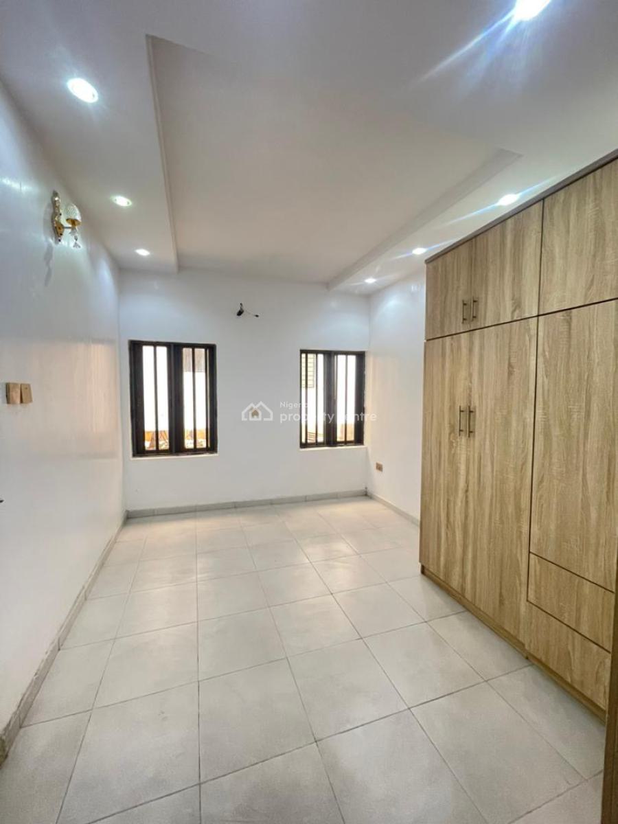 4 Bedroom Terrace with Study, Lekki Phase 1, Lekki, Lagos, Flat / Apartment for Rent