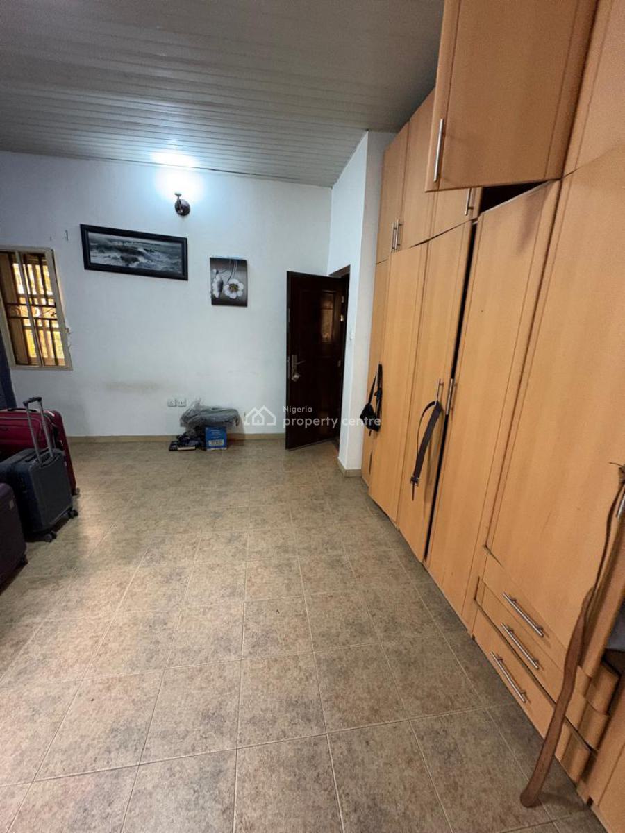 Distress 5 Bedroom Detached House Built on 500sqm, Carlton Gate Estate Chevron, Lekki, Lagos, Detached Duplex for Sale