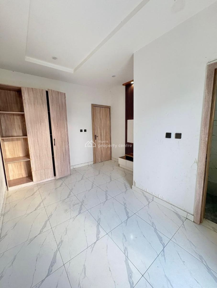 Well Built Serviced 2 Bedroom Apartment, Ikate Elegushi, Lekki, Lagos, Flat / Apartment for Rent