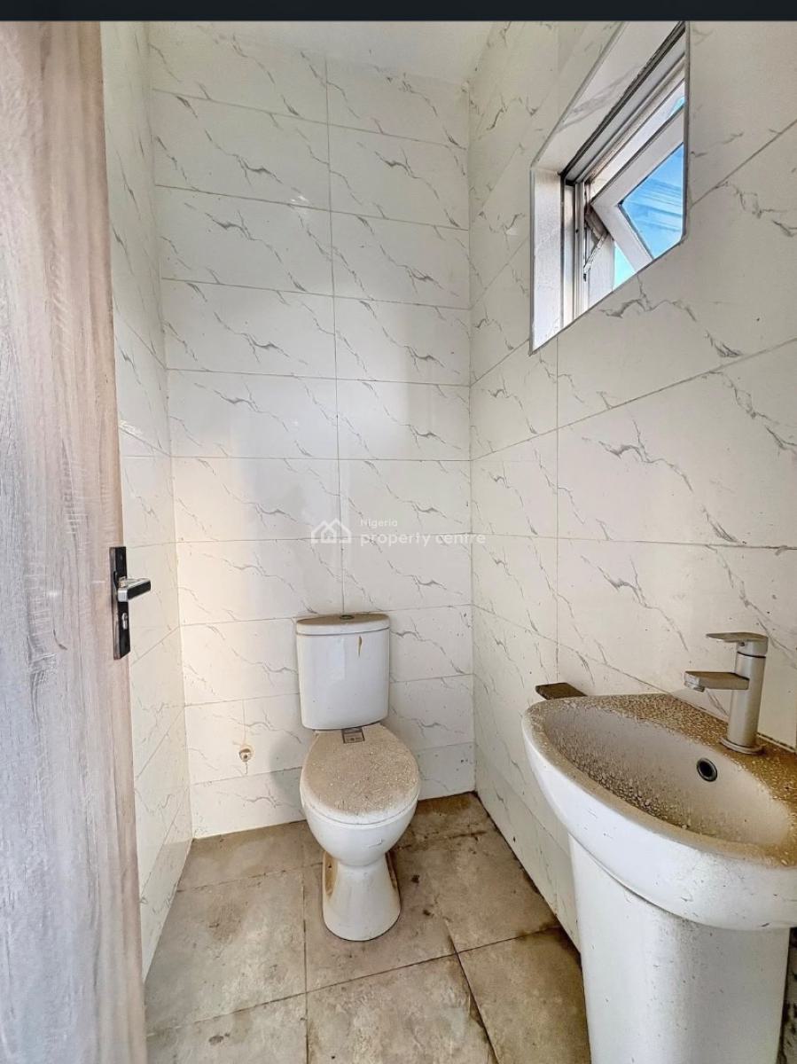 Well Built Serviced 2 Bedroom Apartment, Ikate Elegushi, Lekki, Lagos, Flat / Apartment for Rent