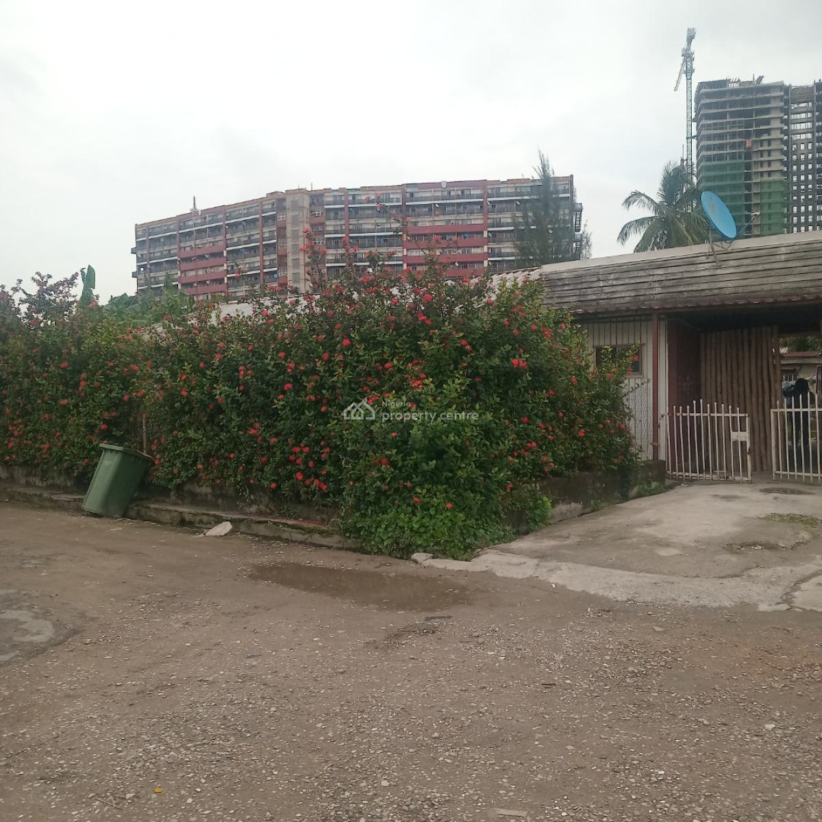 4 Bedroom Bungalow, Victoria Island Transit Village, Victoria Island (vi), Lagos, Self Contain (single Rooms) for Sale