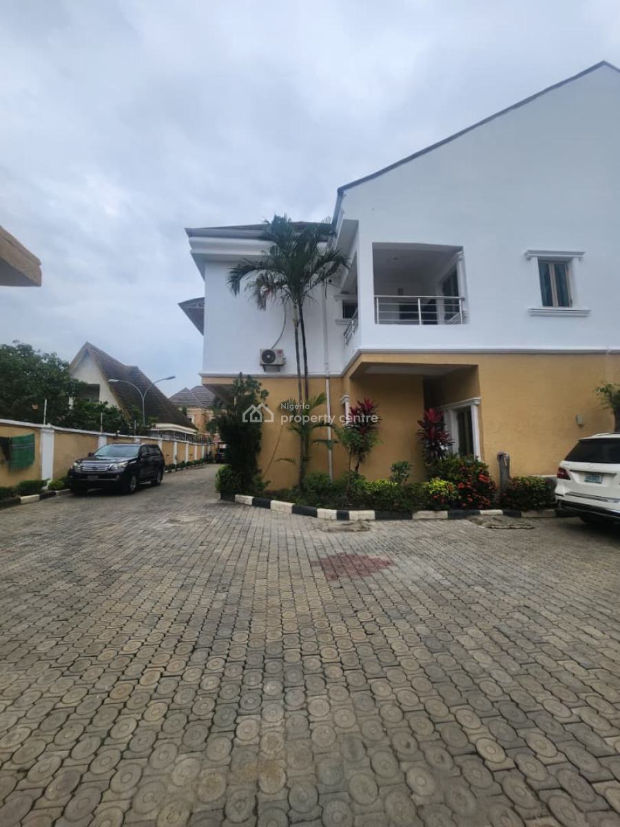 Luxury Spacious 4 Bedroom Duplex with Bq, Maitama District, Abuja, Terraced Duplex for Rent