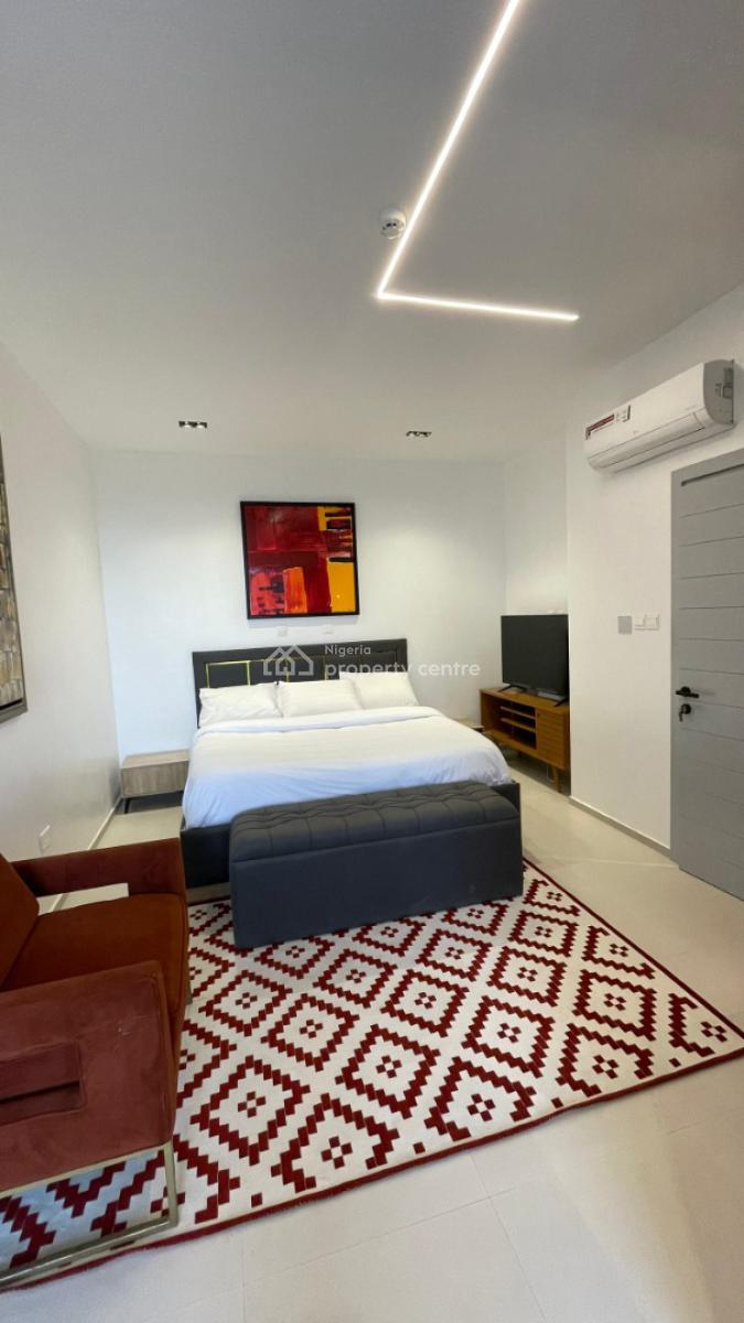 3 Bedroom Furnished Waterfront Penthouse + Bq, Ikoyi, Lagos, Flat / Apartment for Rent