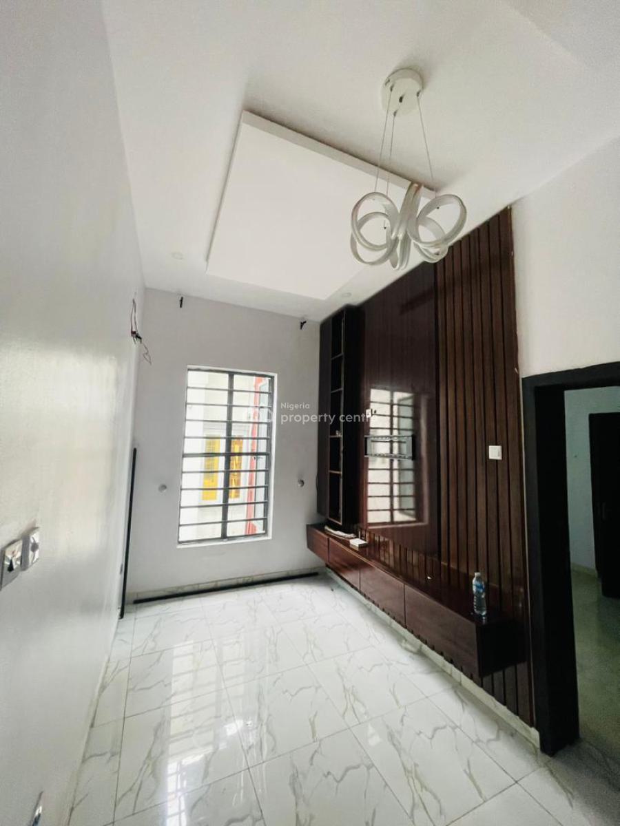 4 Bedroom Semi Detached with Bq, Ikota, Lekki, Lagos, Semi-detached Duplex for Rent