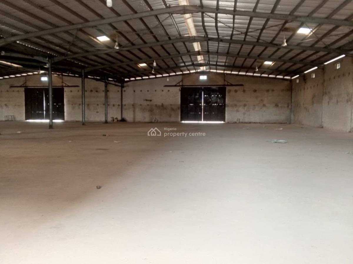 Lovely 4000sqm Warehouse, Lagos- Ibadan Express Road Before Sagamu Interchange, Sagamu, Ogun, Warehouse for Rent