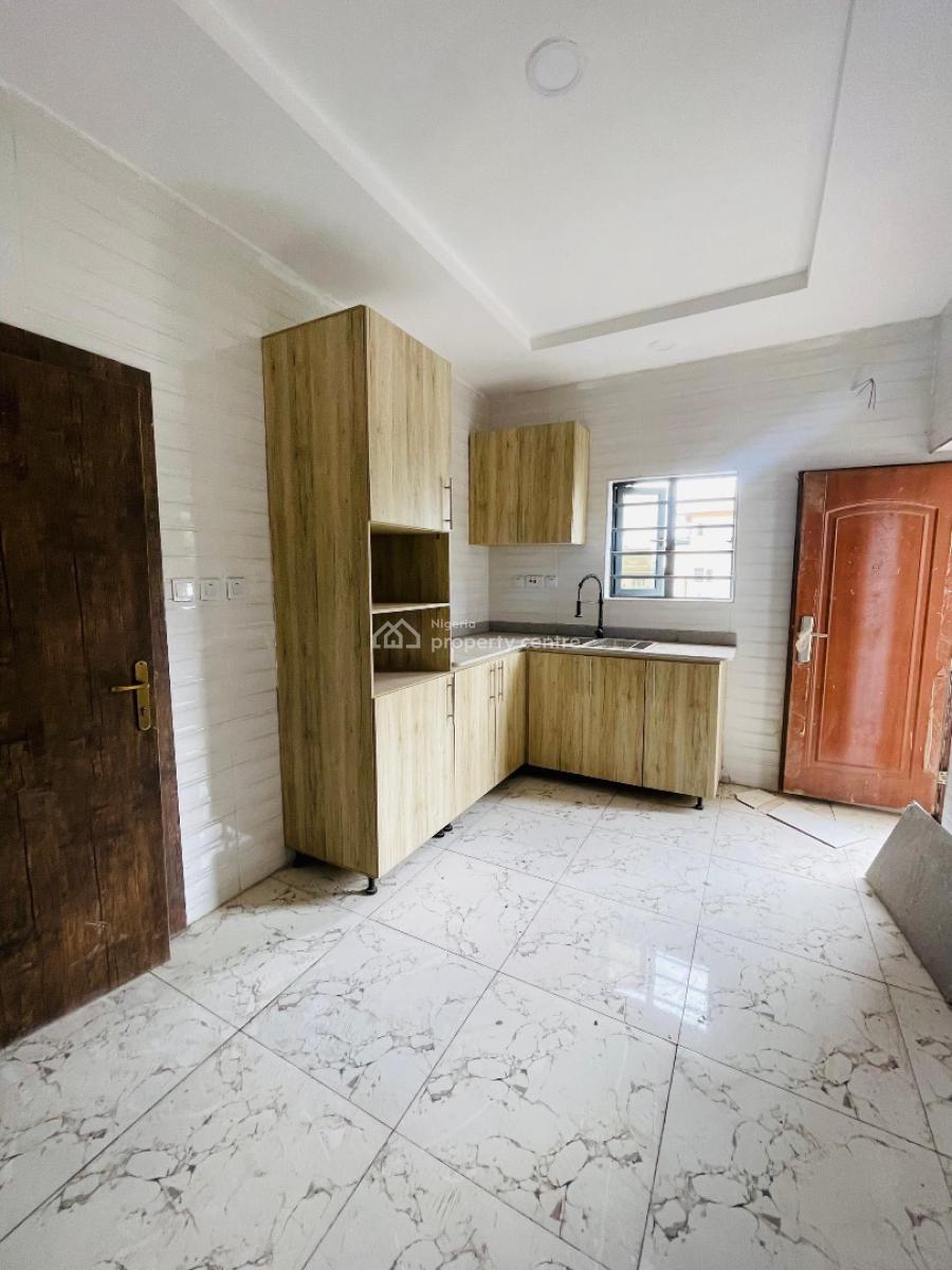 Magnificently Built 3 Bedrooms Apartment, Plus Swimming Pool, Ikeja Gra, Ikeja, Lagos, Flat / Apartment for Sale