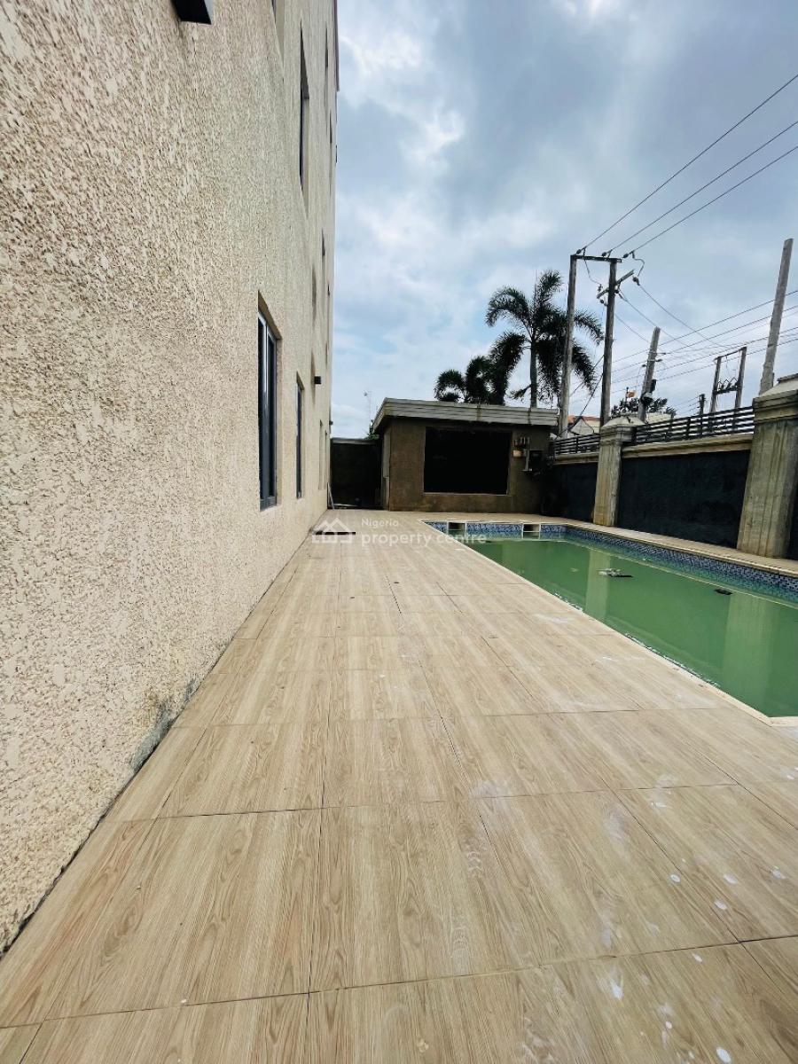 Magnificently Built 3 Bedrooms Apartment, Plus Swimming Pool, Ikeja Gra, Ikeja, Lagos, Flat / Apartment for Sale