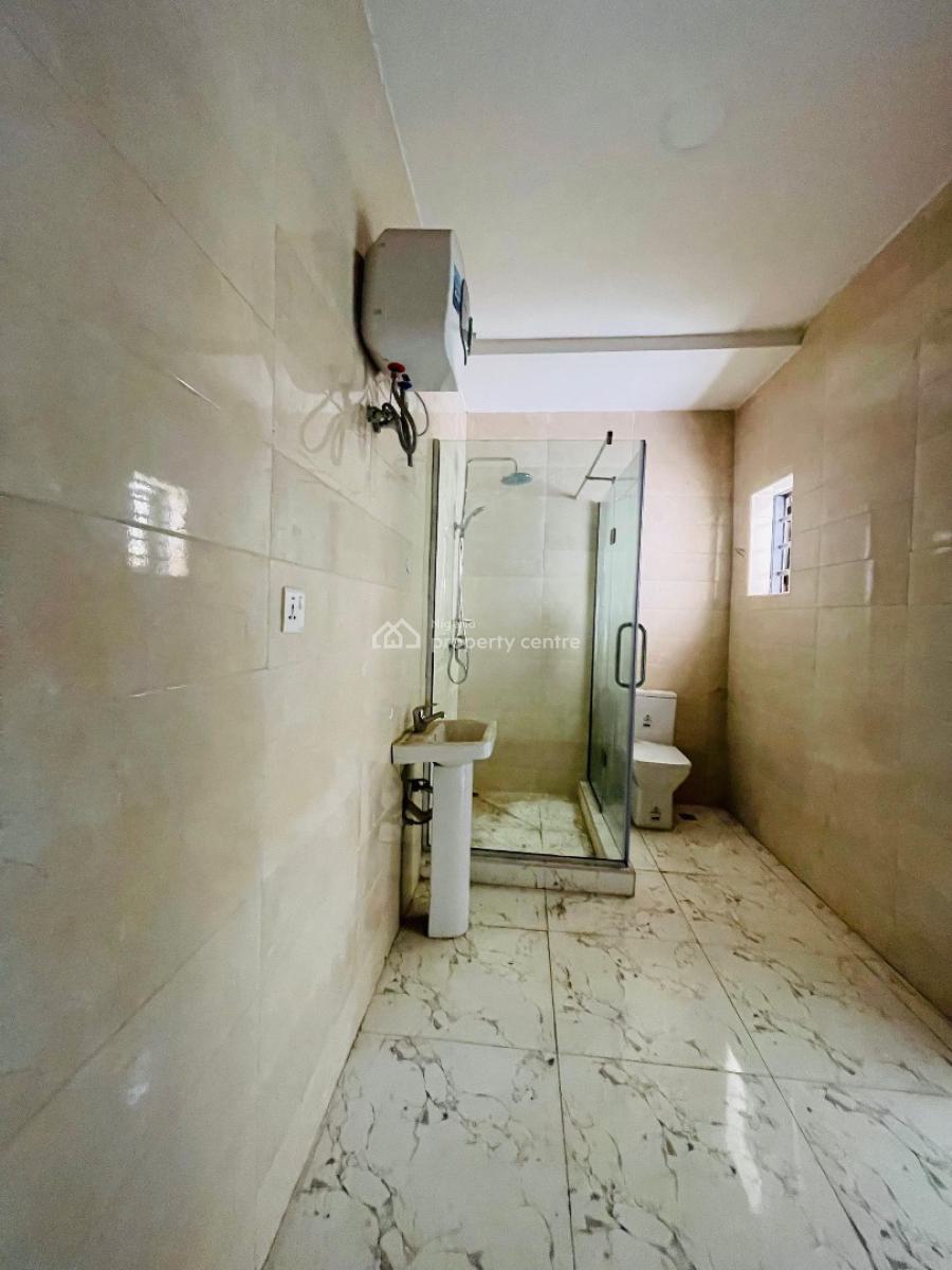 Magnificently Built 3 Bedrooms Apartment, Plus Swimming Pool, Ikeja Gra, Ikeja, Lagos, Flat / Apartment for Sale