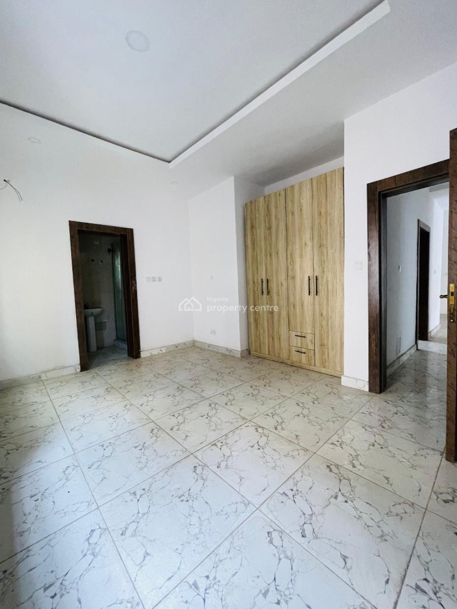 Magnificently Built 3 Bedrooms Apartment, Plus Swimming Pool, Ikeja Gra, Ikeja, Lagos, Flat / Apartment for Sale