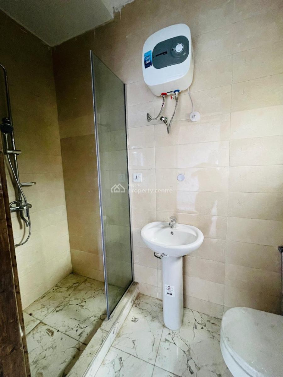 Magnificently Built 3 Bedrooms Apartment, Plus Swimming Pool, Ikeja Gra, Ikeja, Lagos, Flat / Apartment for Sale