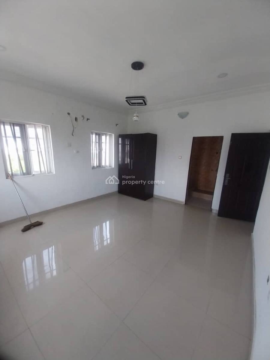 Nice and Spacious 3 Bedrooms Apartment, Upstairs, Ikota Villa Estate, Ikota, Lekki, Lagos, Flat / Apartment for Rent