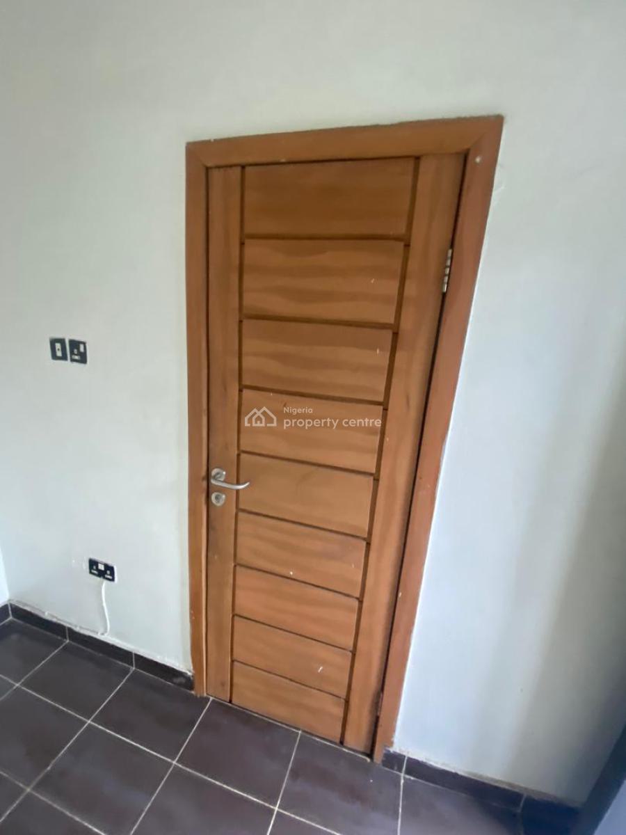 Serviced 1 Room Bq En-suite Without Kitchen, By Pinnacle Filling Station, Marwa Bus Stop, Lekki Phase 1, Lekki, Lagos, Self Contain (single Rooms) for Rent