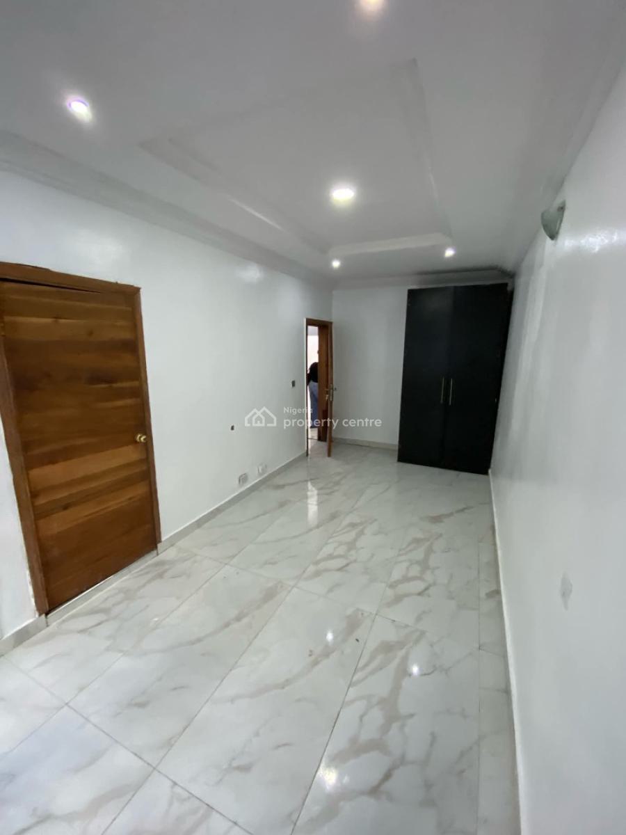 Well Renovated 2 Bedroom Apartment, Ikate Elegushi, Lekki, Lagos, Flat / Apartment for Rent