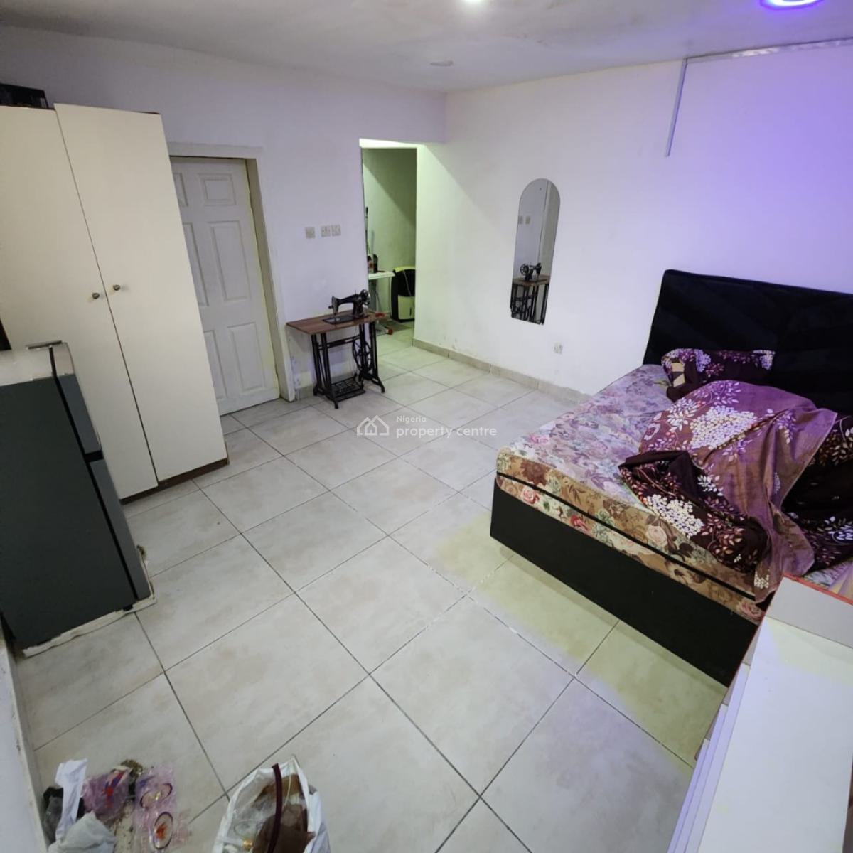 Clean and Spacious Semi Masters Bedroom with Water Heater Available, Conservation Center Chevron Toll Gate, Lekki, Lagos, Self Contain (single Rooms) for Rent