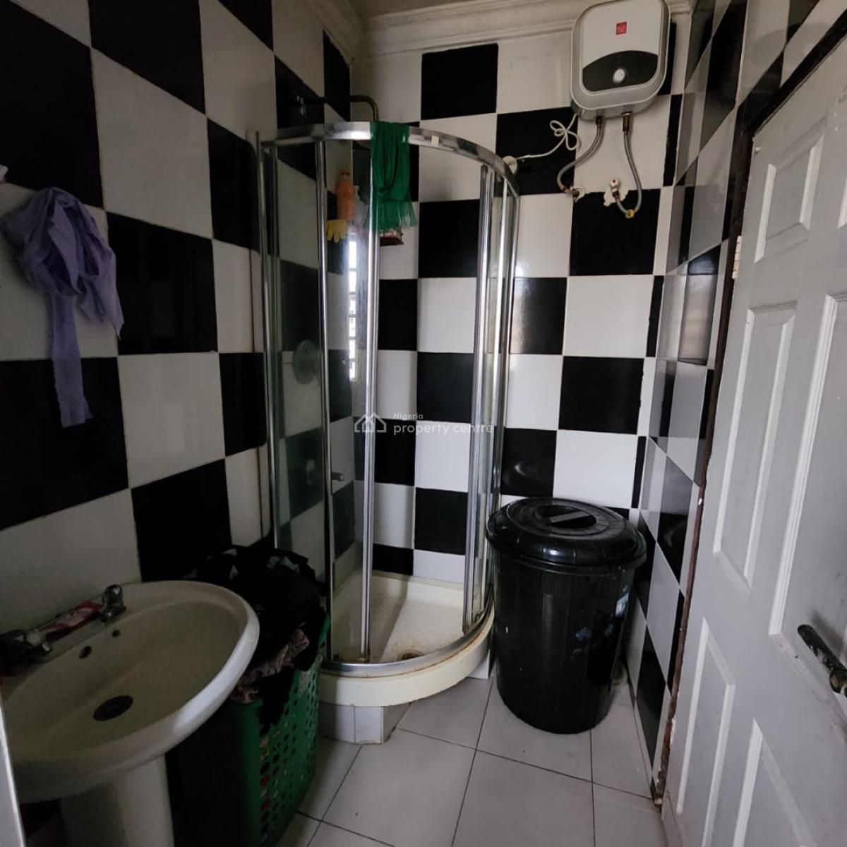 Clean and Spacious Semi Masters Bedroom with Water Heater Available, Conservation Center Chevron Toll Gate, Lekki, Lagos, Self Contain (single Rooms) for Rent