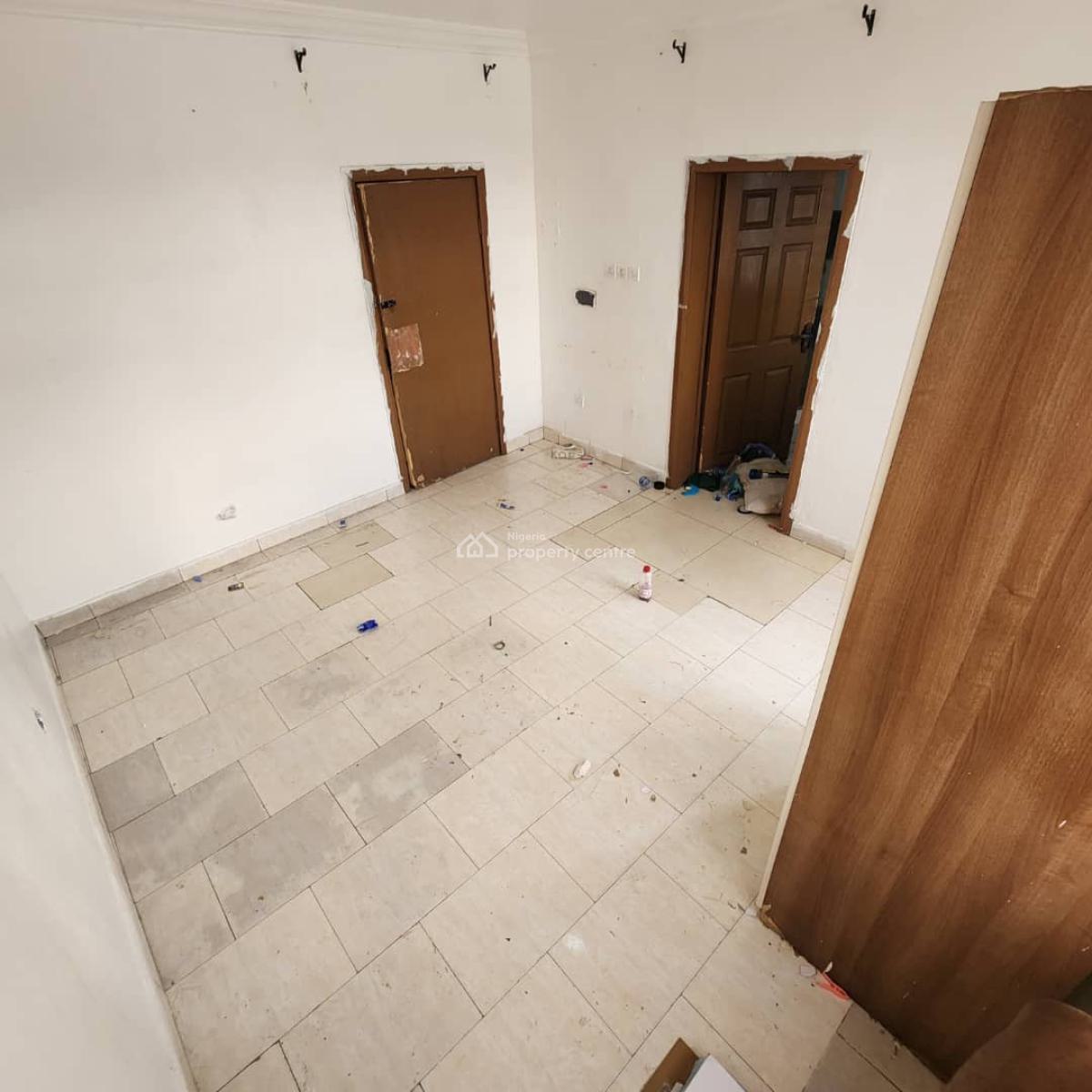 Clean and Spacious Room in a Shared Apartment (duplex), Behind Conservation Center, Chevron Toll Gate, Lekki, Lagos, Self Contain (single Rooms) for Rent