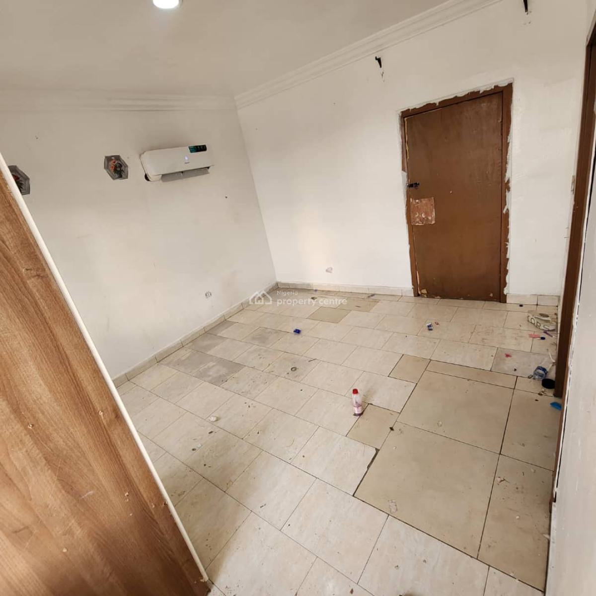 Clean and Spacious Room in a Shared Apartment (duplex), Behind Conservation Center, Chevron Toll Gate, Lekki, Lagos, Self Contain (single Rooms) for Rent