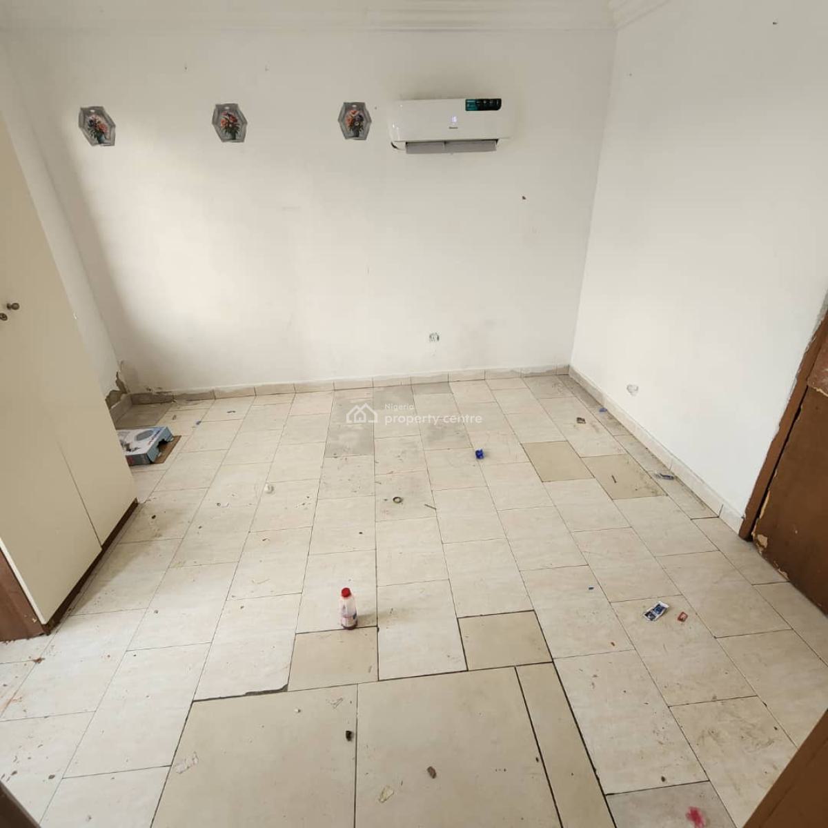 Clean and Spacious Room in a Shared Apartment (duplex), Behind Conservation Center, Chevron Toll Gate, Lekki, Lagos, Self Contain (single Rooms) for Rent