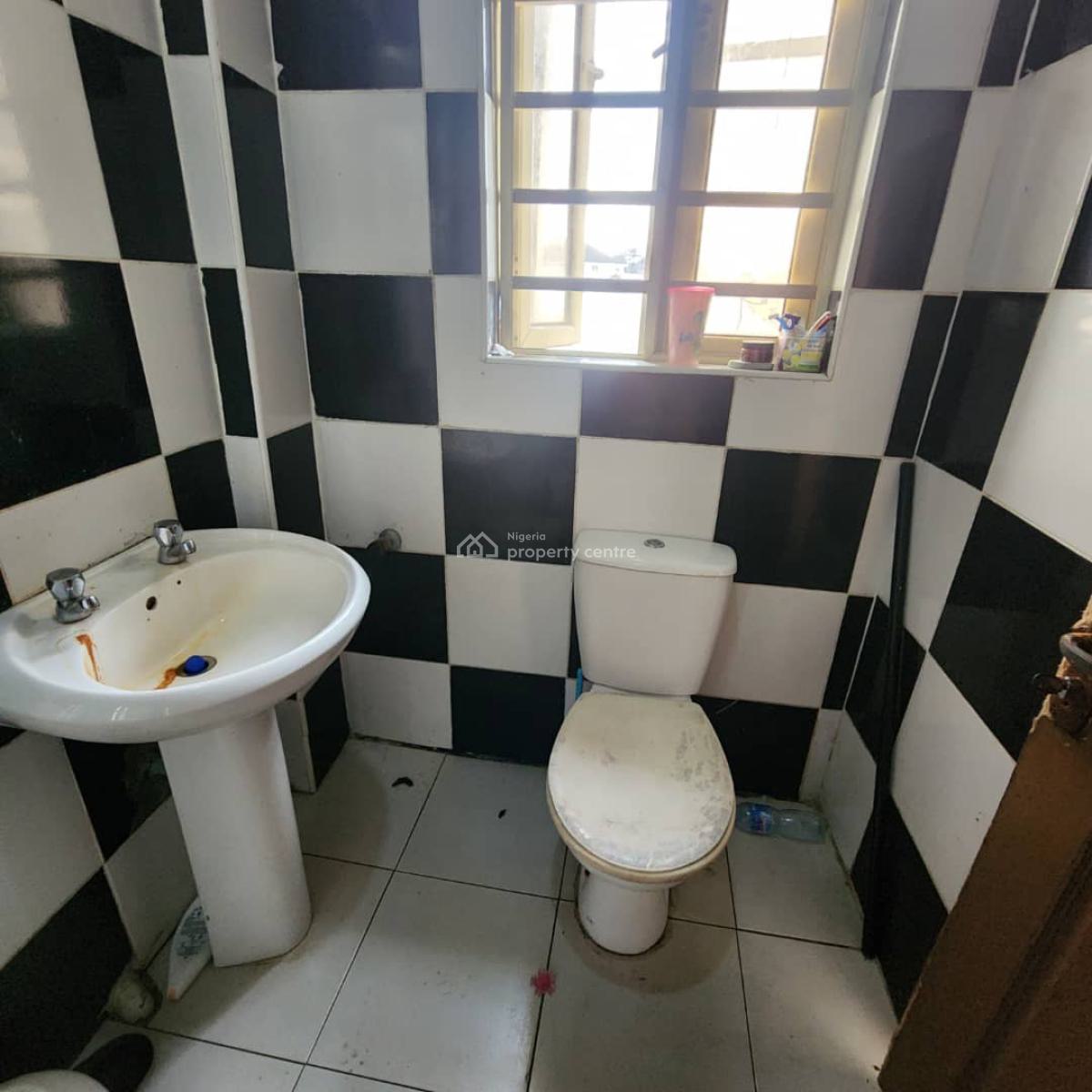 Clean and Spacious Room in a Shared Apartment (duplex), Behind Conservation Center, Chevron Toll Gate, Lekki, Lagos, Self Contain (single Rooms) for Rent