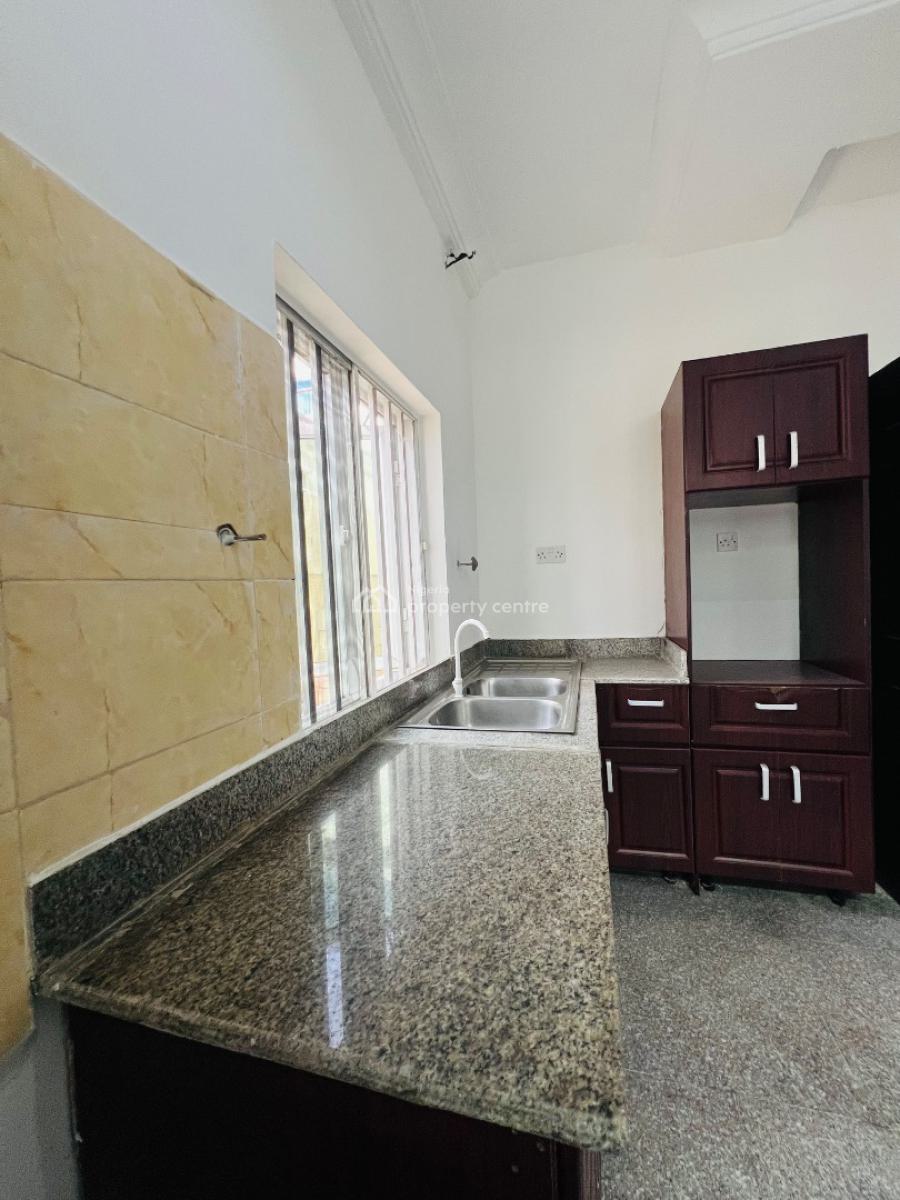Well Built 2 Bedroom Apartment, Ikate, Lekki, Lagos, Flat / Apartment for Rent