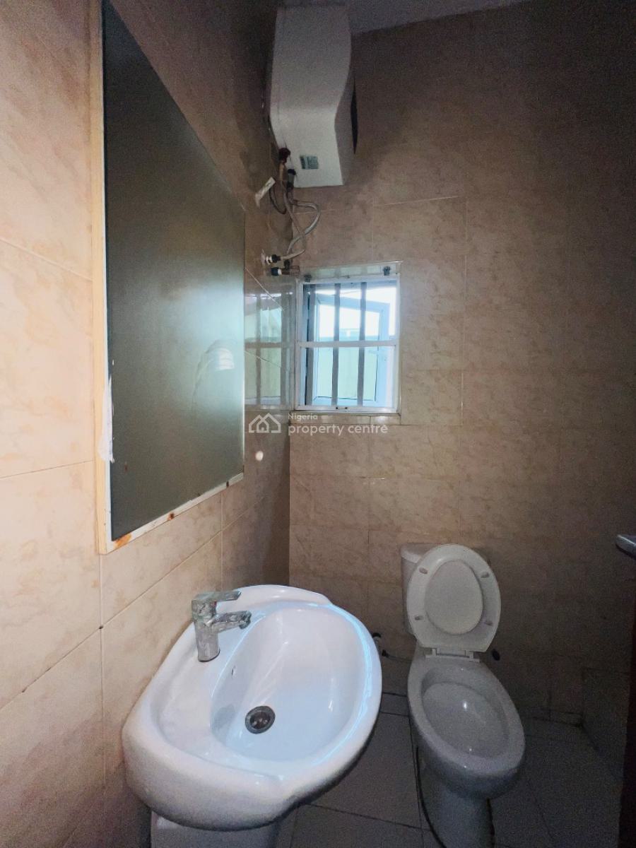 Well Built 2 Bedroom Apartment, Ikate, Lekki, Lagos, Flat / Apartment for Rent