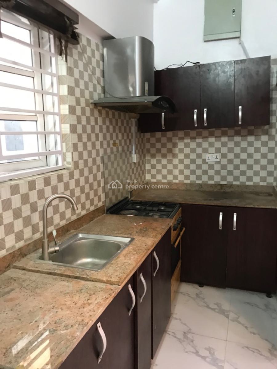Very Standard and Clean 2 Bedroom Flat, Lekki Phase 1, Lekki, Lagos, Flat / Apartment for Rent