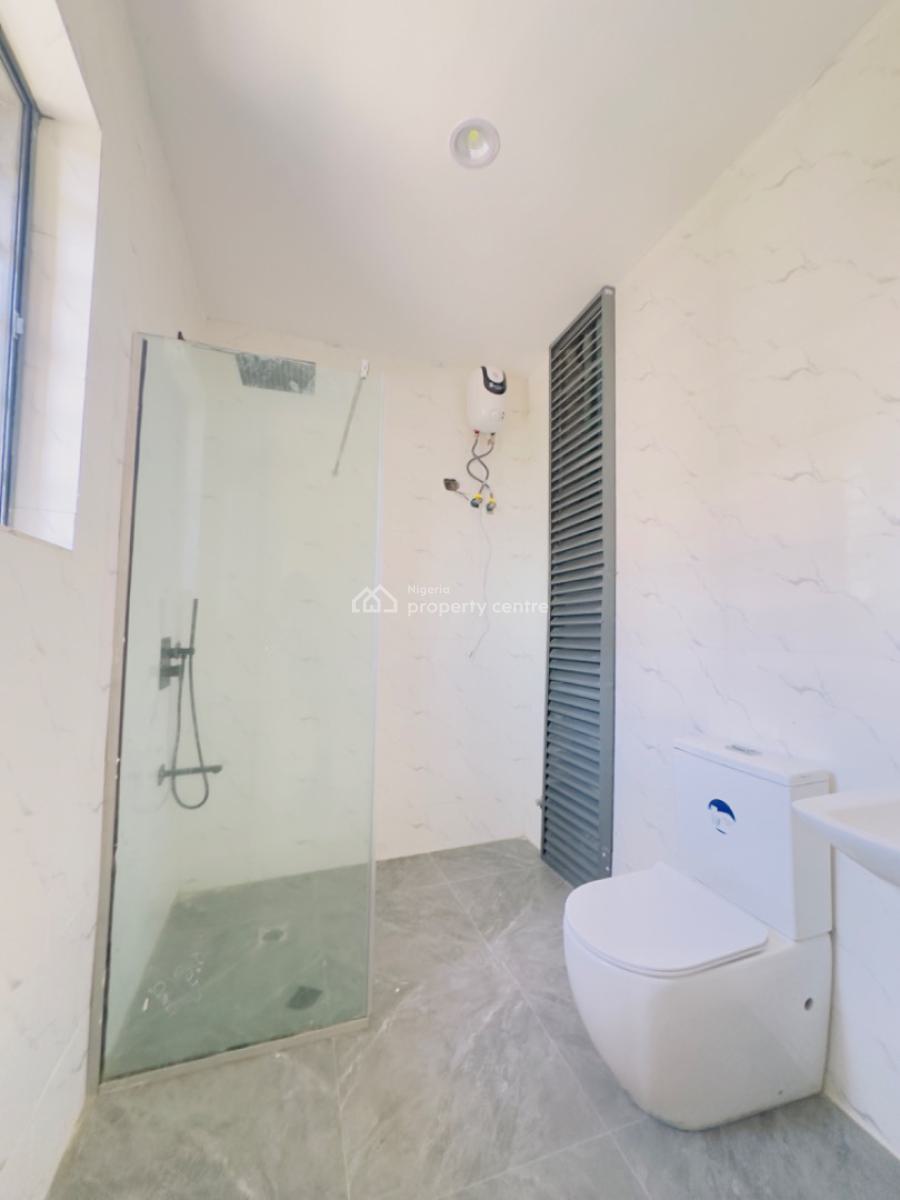 3 Bedrooms Apartment with Swimming Pool and Gym, Lekki, Lagos, Flat / Apartment for Sale
