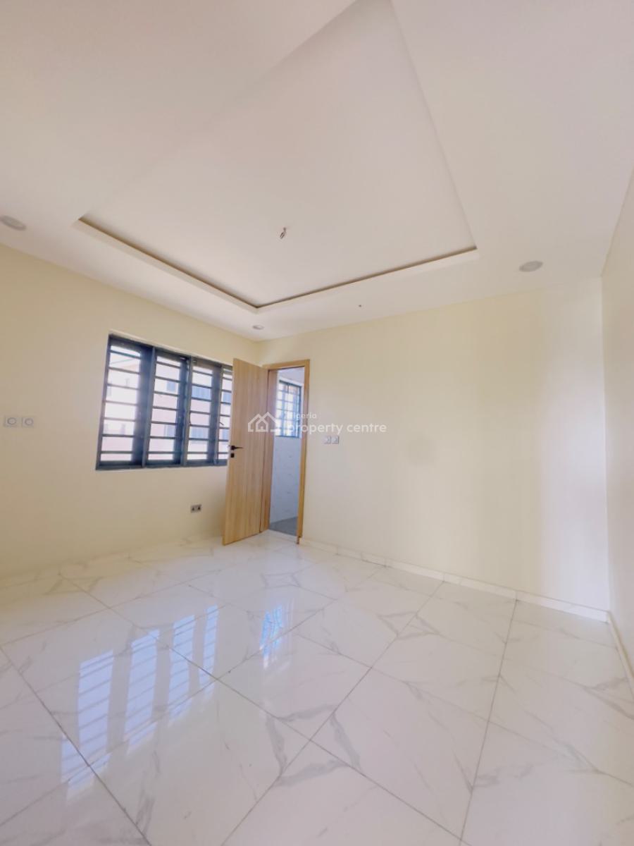 3 Bedrooms Apartment with Swimming Pool and Gym, Lekki, Lagos, Flat / Apartment for Sale