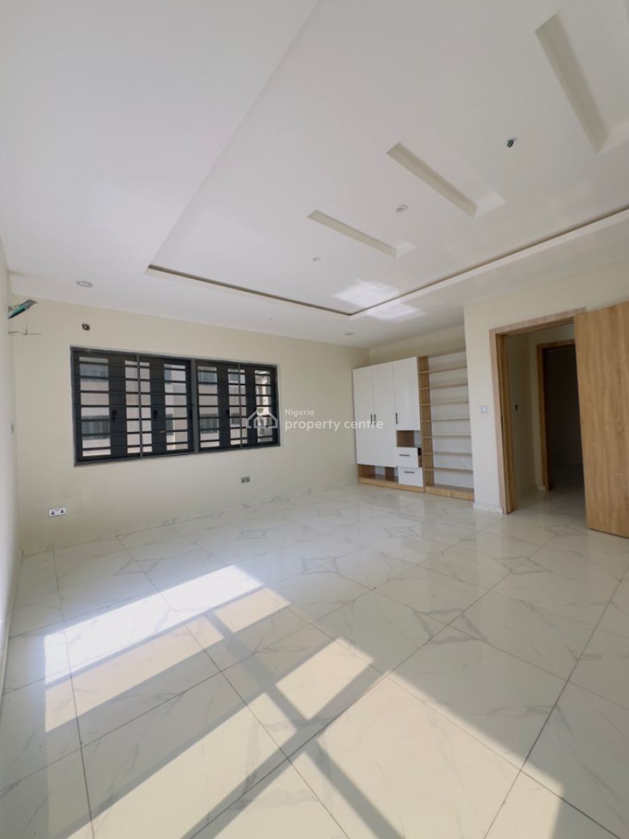 3 Bedrooms Apartment with Swimming Pool and Gym, Lekki, Lagos, Flat / Apartment for Sale