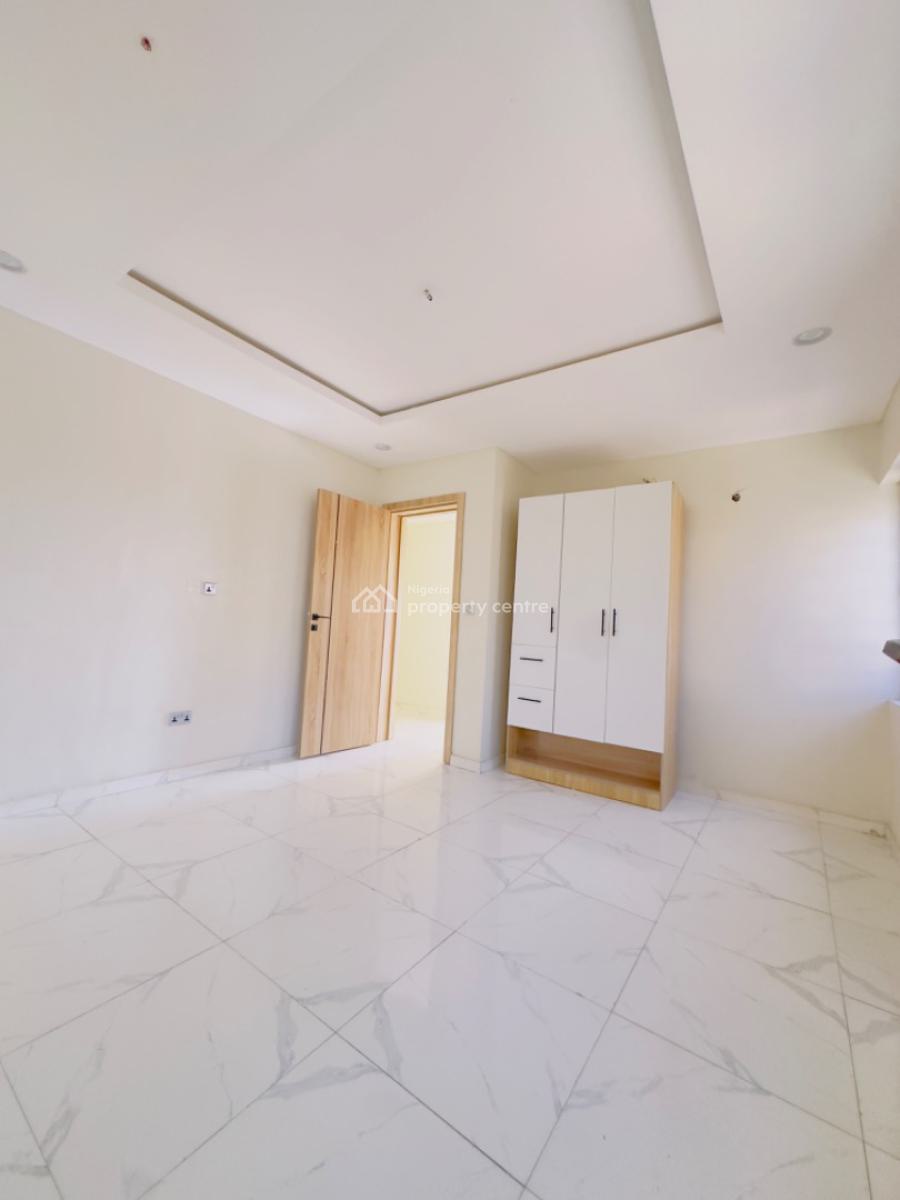 3 Bedrooms Apartment with Swimming Pool and Gym, Lekki, Lagos, Flat / Apartment for Sale