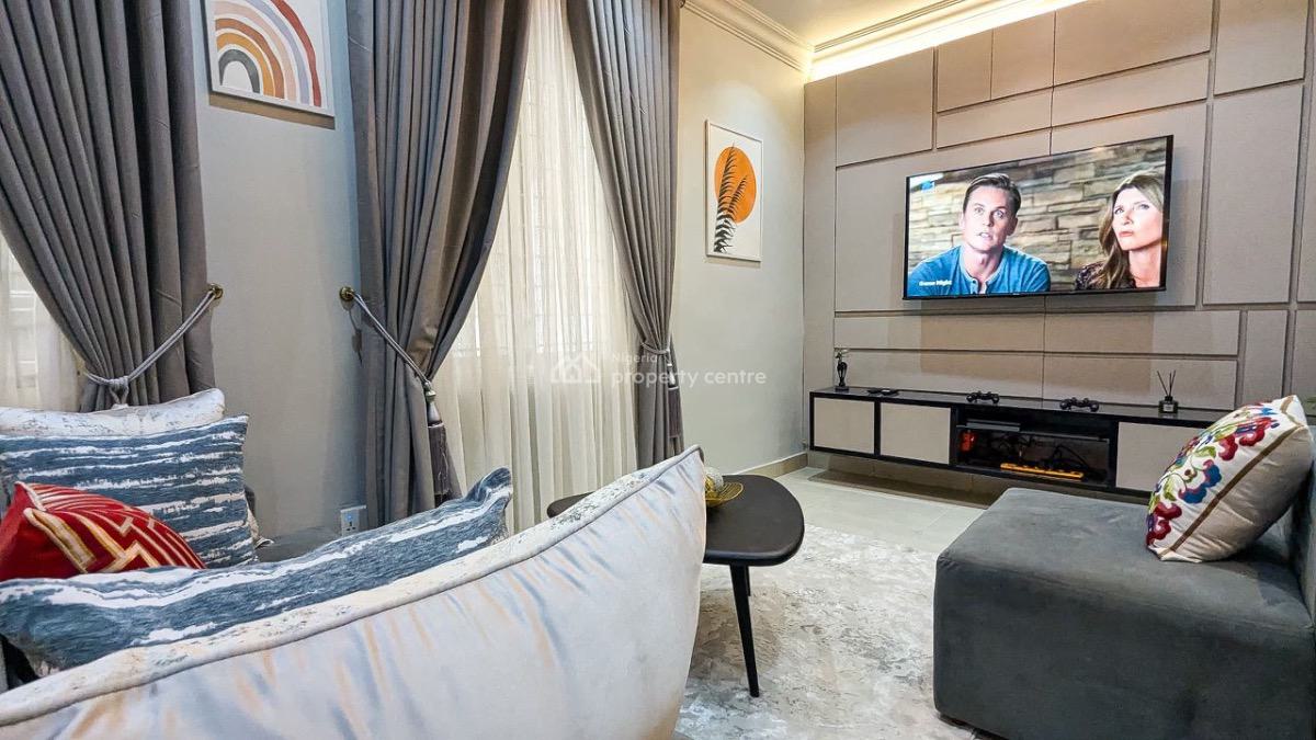 Tastefully Furnished 2 Bedroom Apartment with Pool and Gym Now Avail, Lekki Phase 1, Lekki, Lagos, Flat / Apartment Short Let
