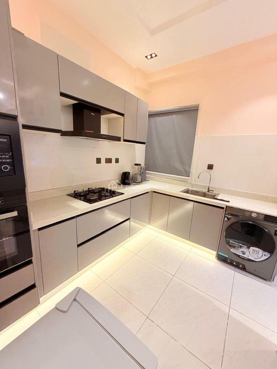 2 Bedroom Apartment with Snooker Board,bathtub and Other Amenities, Lekki Phase 1, Lekki, Lagos, Flat / Apartment Short Let