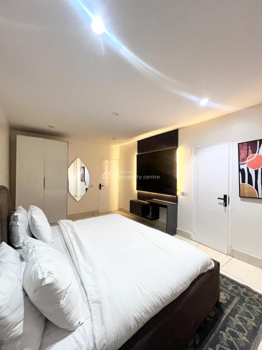 Luxury 3/4-bedroom  Snooker   Ps5   Pool ‍️  Ceiling Blueto, Lekki Phase 1, Lekki, Lagos, Flat / Apartment Short Let