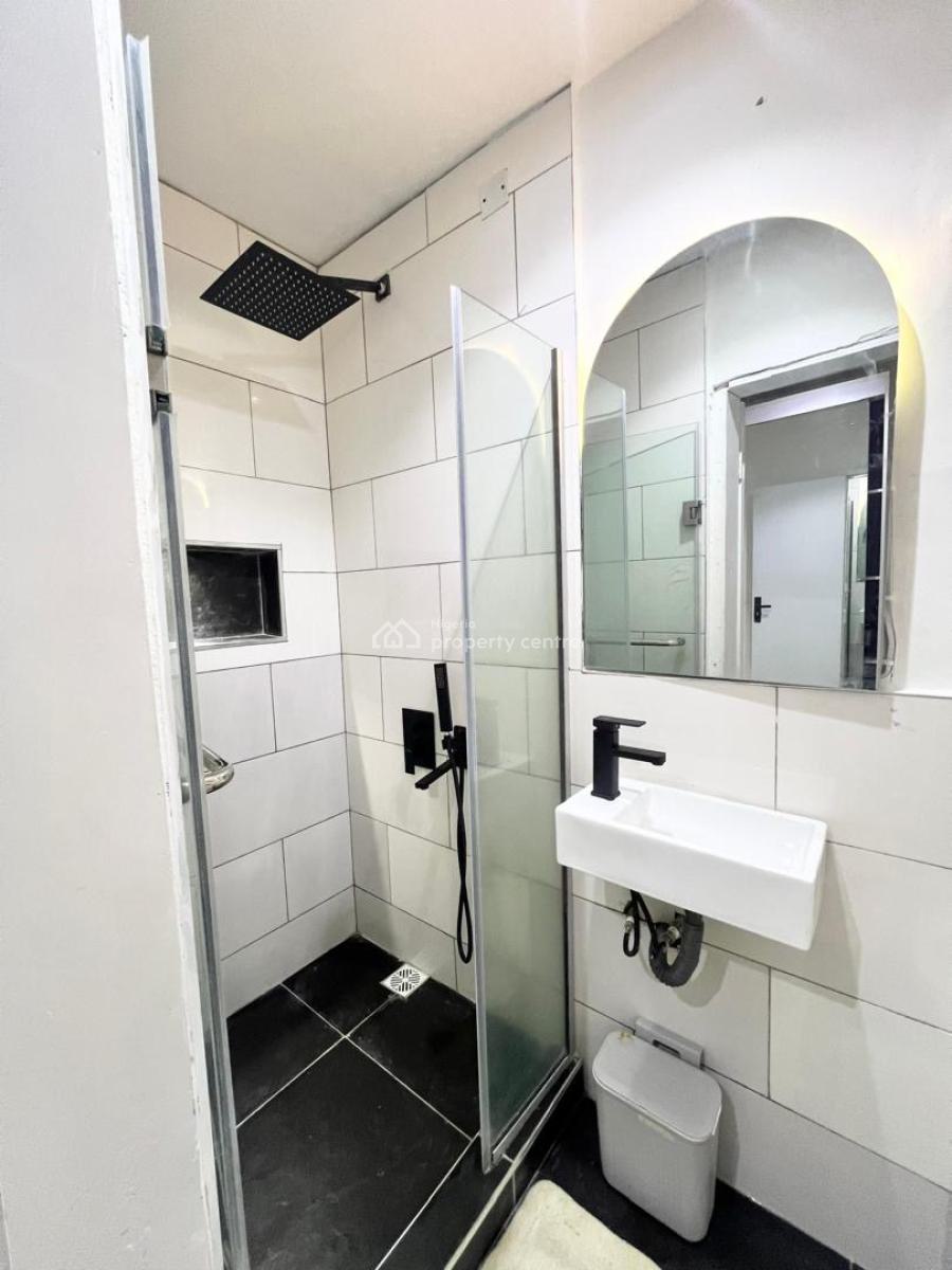 Luxury 3/4-bedroom  Snooker   Ps5   Pool ‍️  Ceiling Blueto, Lekki Phase 1, Lekki, Lagos, Flat / Apartment Short Let