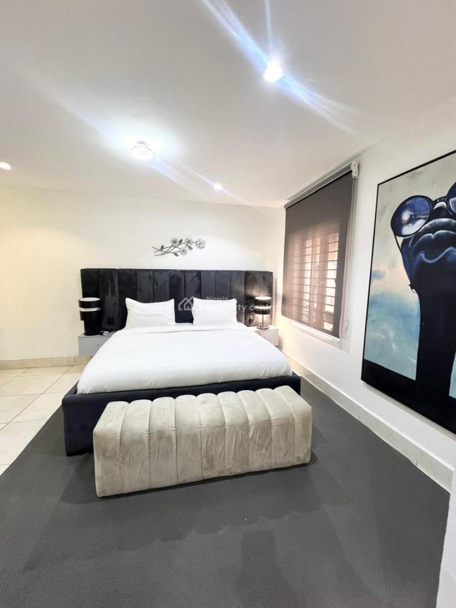 Luxury 3/4-bedroom  Snooker   Ps5   Pool ‍️  Ceiling Blueto, Lekki Phase 1, Lekki, Lagos, Flat / Apartment Short Let
