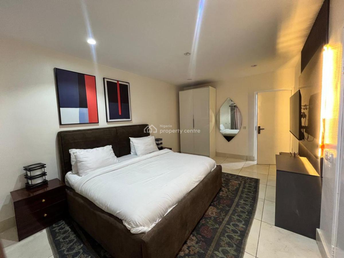 Luxury 3/4-bedroom  Snooker   Ps5   Pool ‍️  Ceiling Blueto, Lekki Phase 1, Lekki, Lagos, Flat / Apartment Short Let