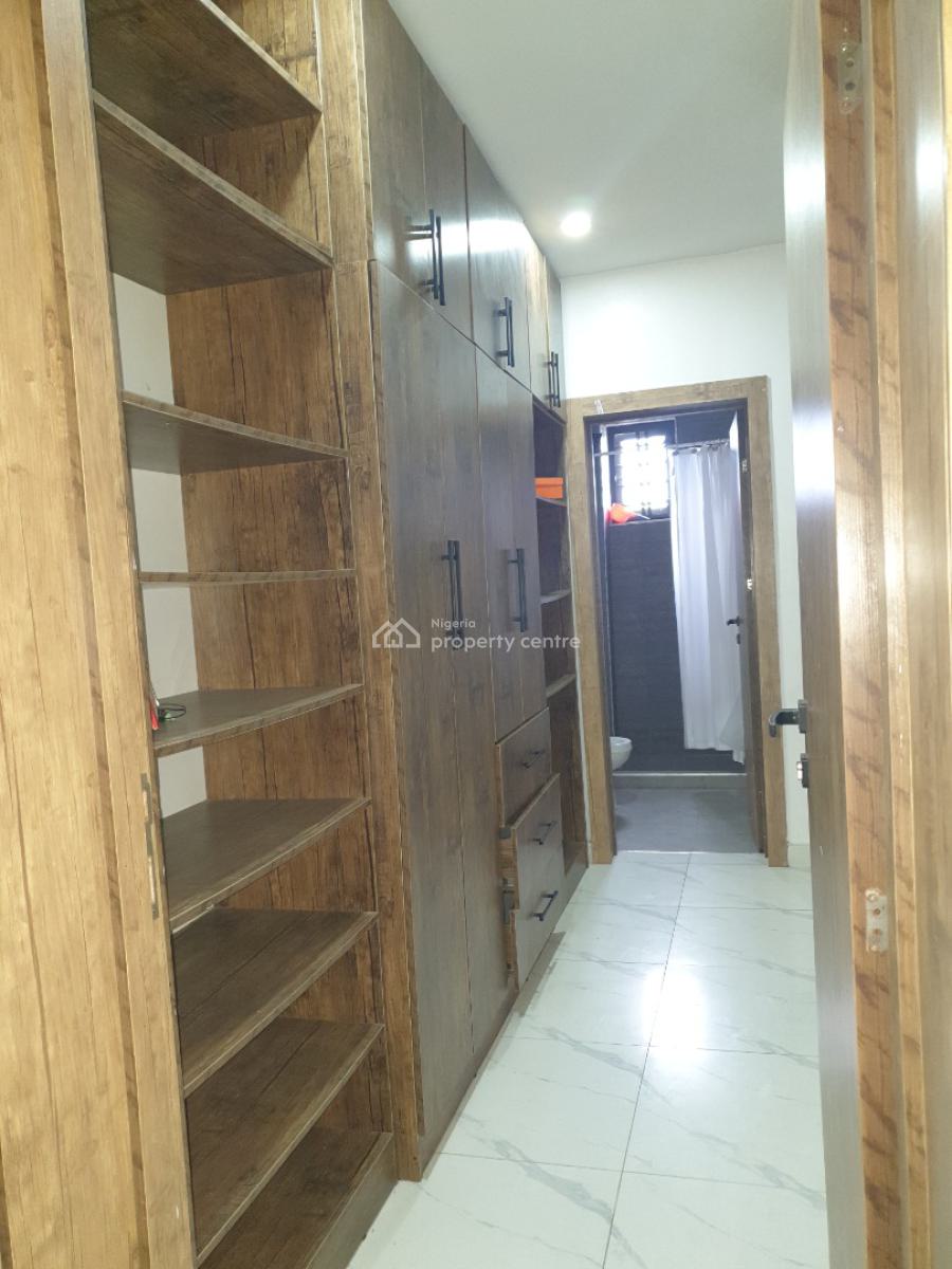 Spacious Fully Furnished 2 Bedrooms with Pool, Ologolo, Lekki, Lagos, Flat / Apartment for Rent