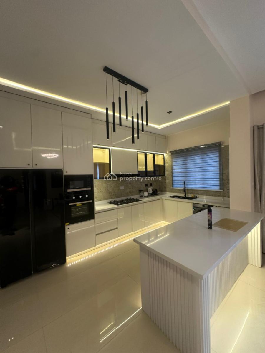 3 Bedrooms Apartment, Lekki Phase 1, Lekki, Lagos, Flat / Apartment for Rent