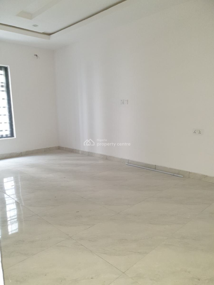 Spacious 2bedroom Maisonette Duplex, Ologolo, Lekki, Lagos, Flat / Apartment for Rent