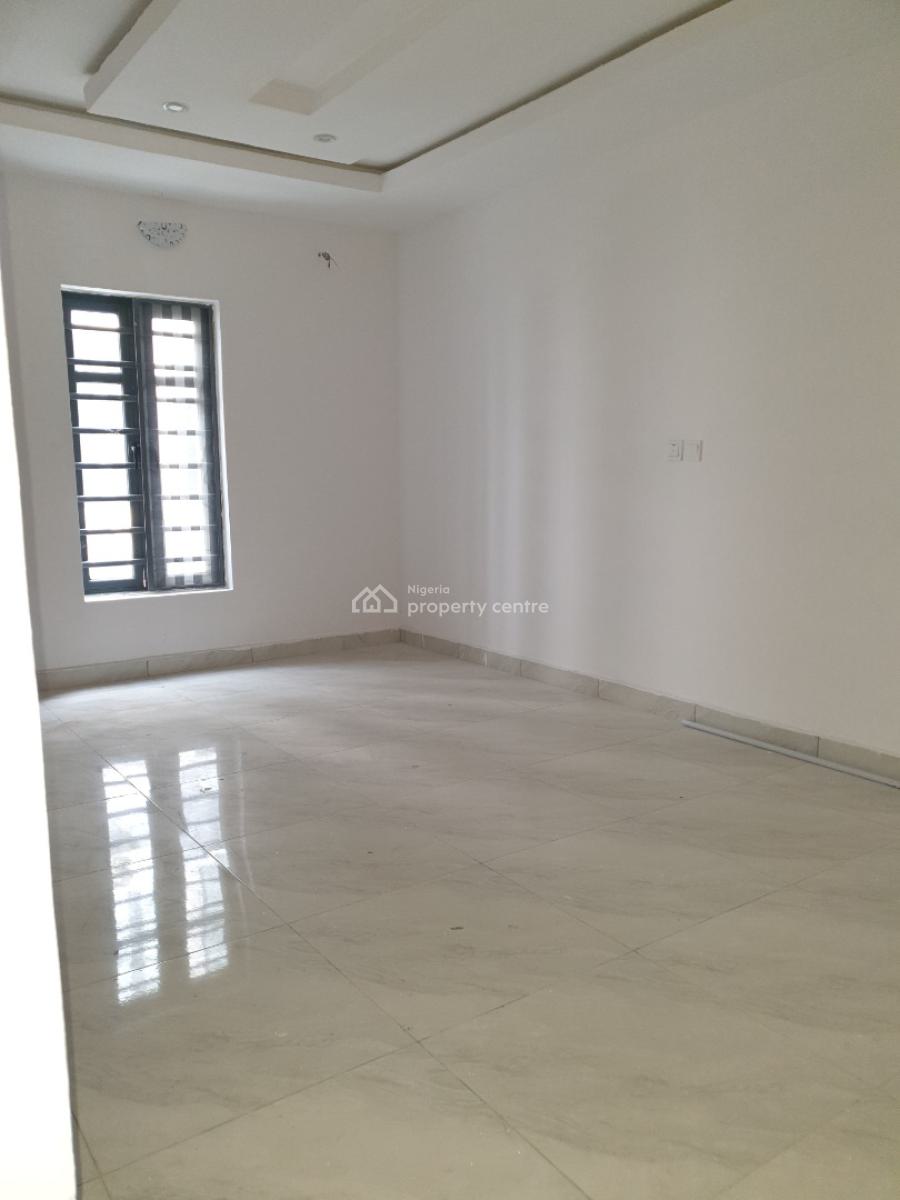 Spacious 2bedroom Maisonette Duplex, Ologolo, Lekki, Lagos, Flat / Apartment for Rent