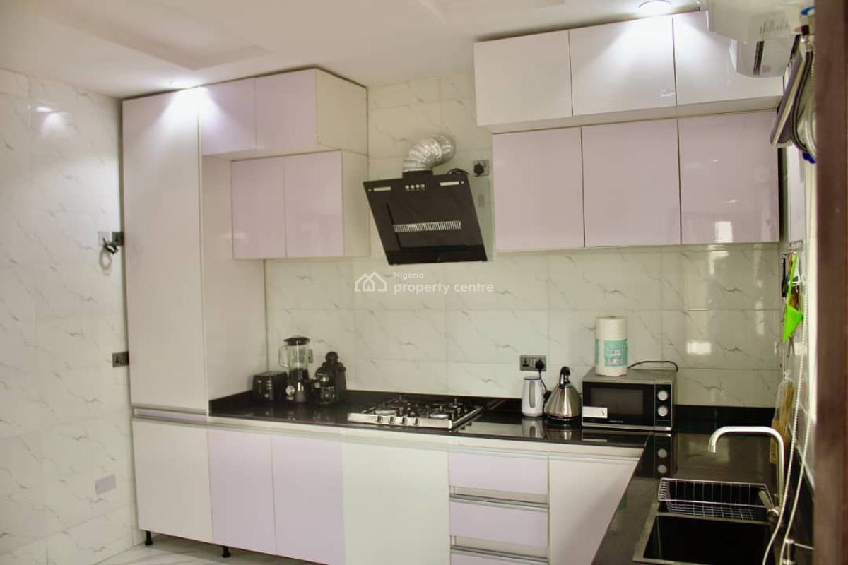 Lovely 3 Bedrooms Apartment, New Road, Ilasan, Ikate, Lekki, Lagos, Flat / Apartment Short Let