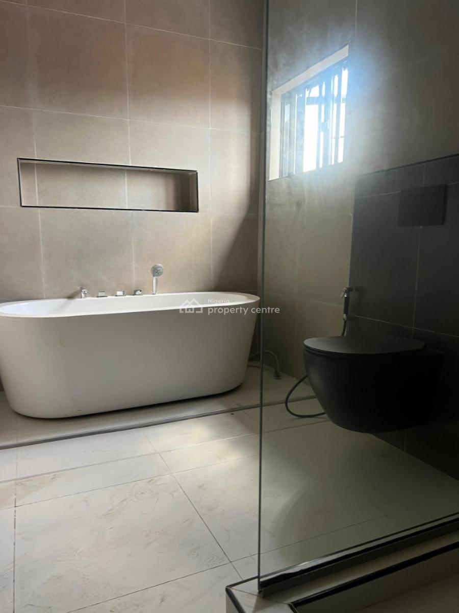 5 Bedrooms Fully Detached.contemporary Edifice. Rooftop Open Roof., Wole Olateju, Lekki Phase 1, Lekki, Lagos, Detached Duplex for Sale