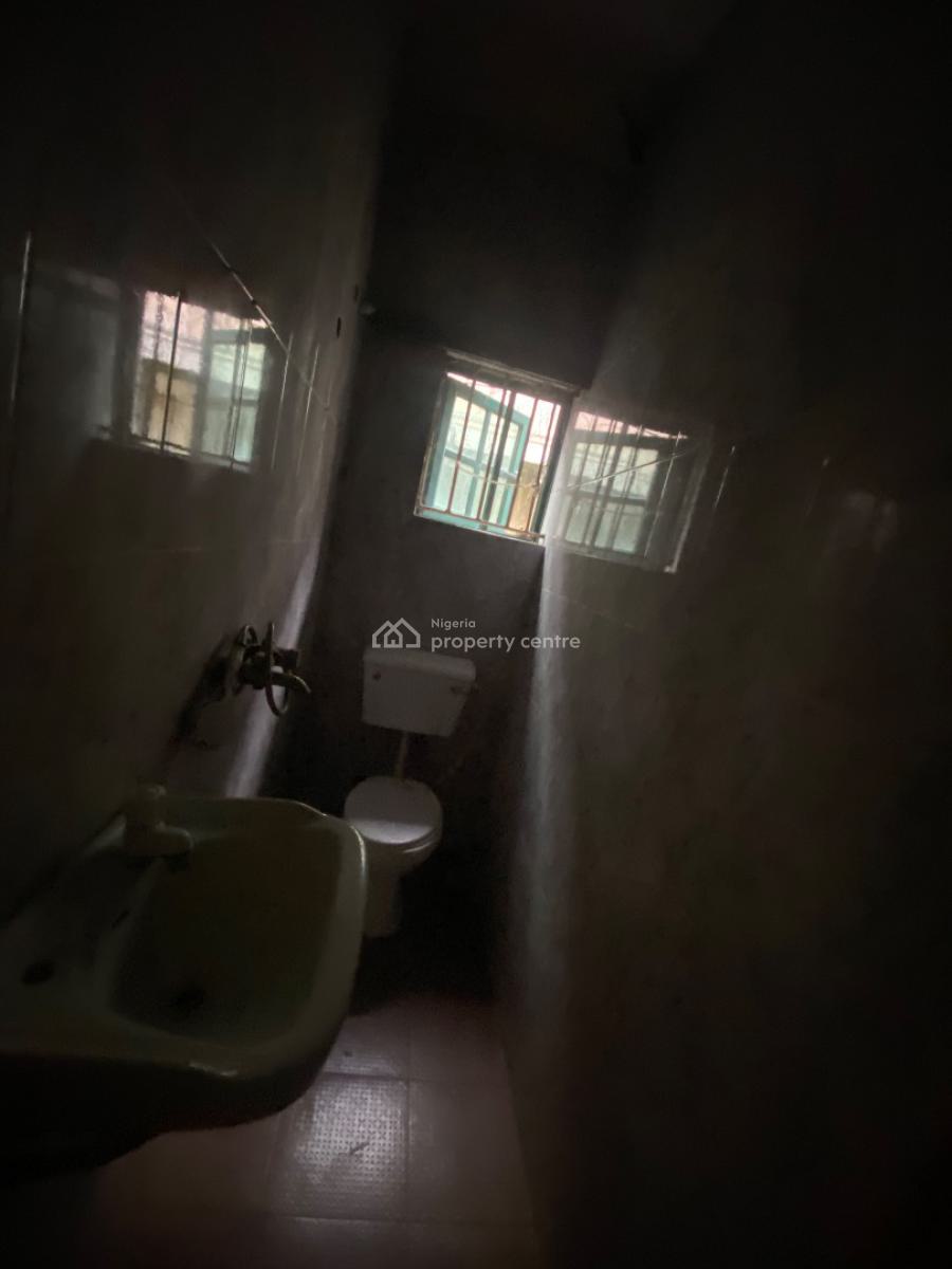 Very Spacious 2 Bedroom Apartment, Before Shoprite Sangotedo Ajah, Sangotedo, Ajah, Lagos, Flat / Apartment for Rent