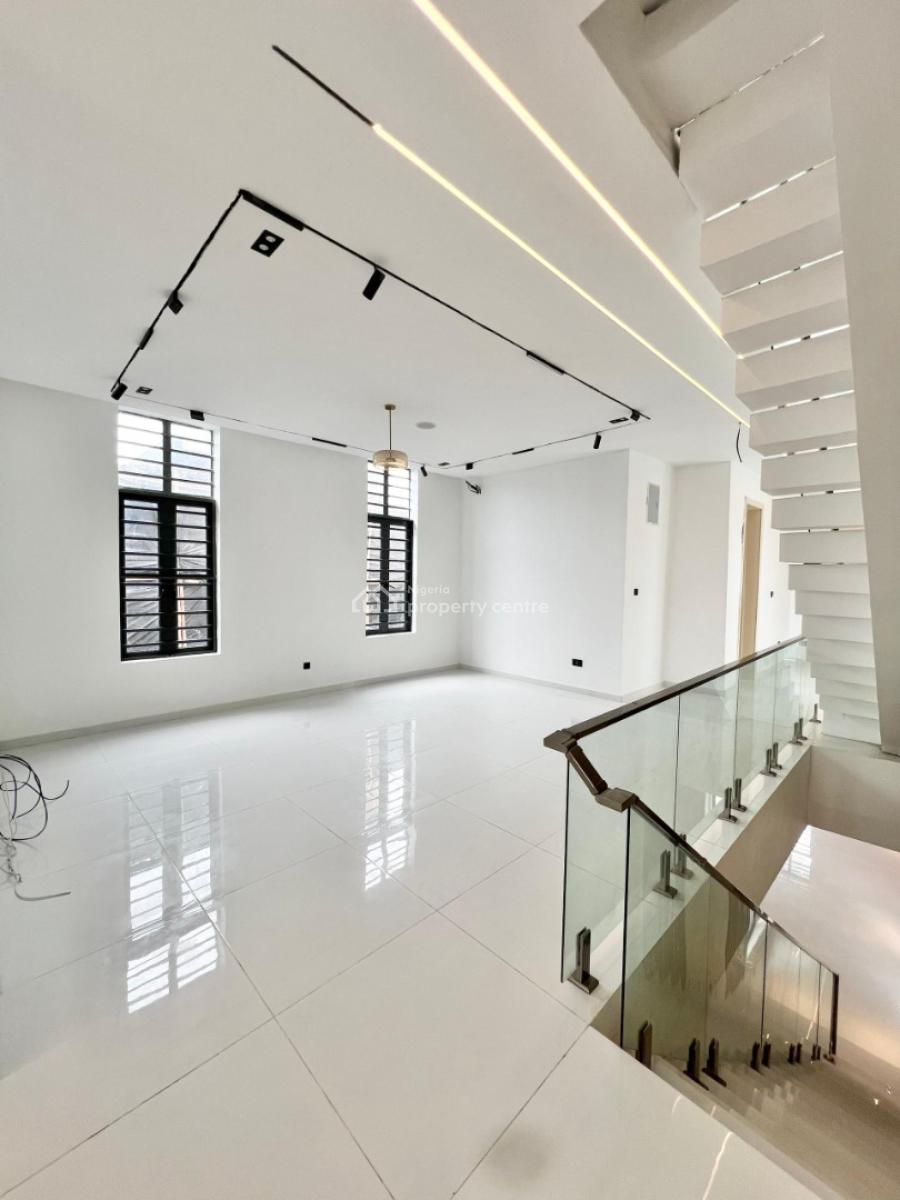 5 Bedrooms Detached Duplex with Bq, Chevron Drive Lekki, Lekki, Lagos, Detached Duplex for Sale