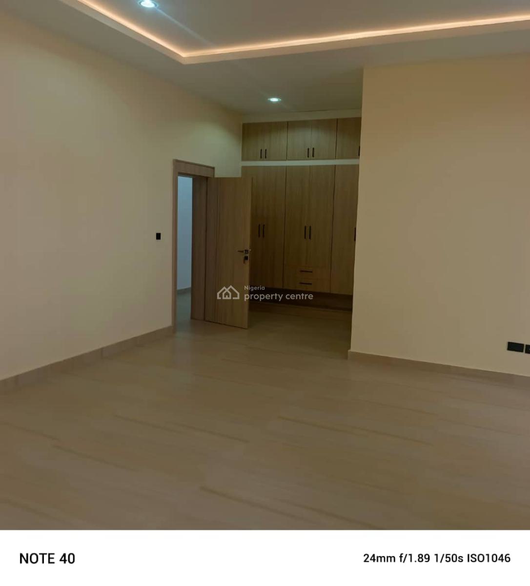 a Very Nice 2 Bedrooms Bungalow in a Nice Estate on Tarred Road, Guzape District, Abuja, Detached Bungalow for Rent